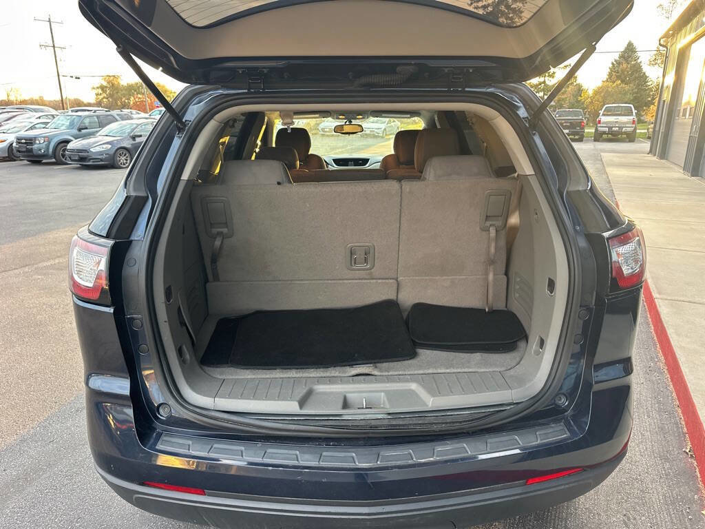 Used 2017 Chevrolet Traverse LS image 4