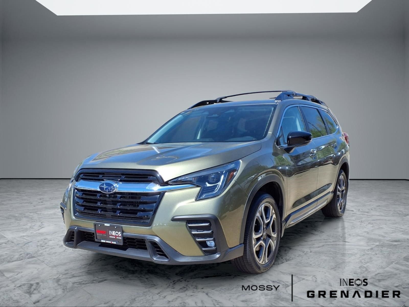 Used 2024 Subaru Ascent Limited w/ Technology Package AWD/4WD image 4