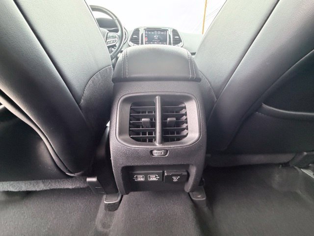 Used 2021 Jeep Cherokee Limited AWD/4WD image 32