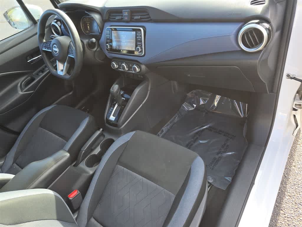 Used 2024 Nissan Versa SV FWD image 11