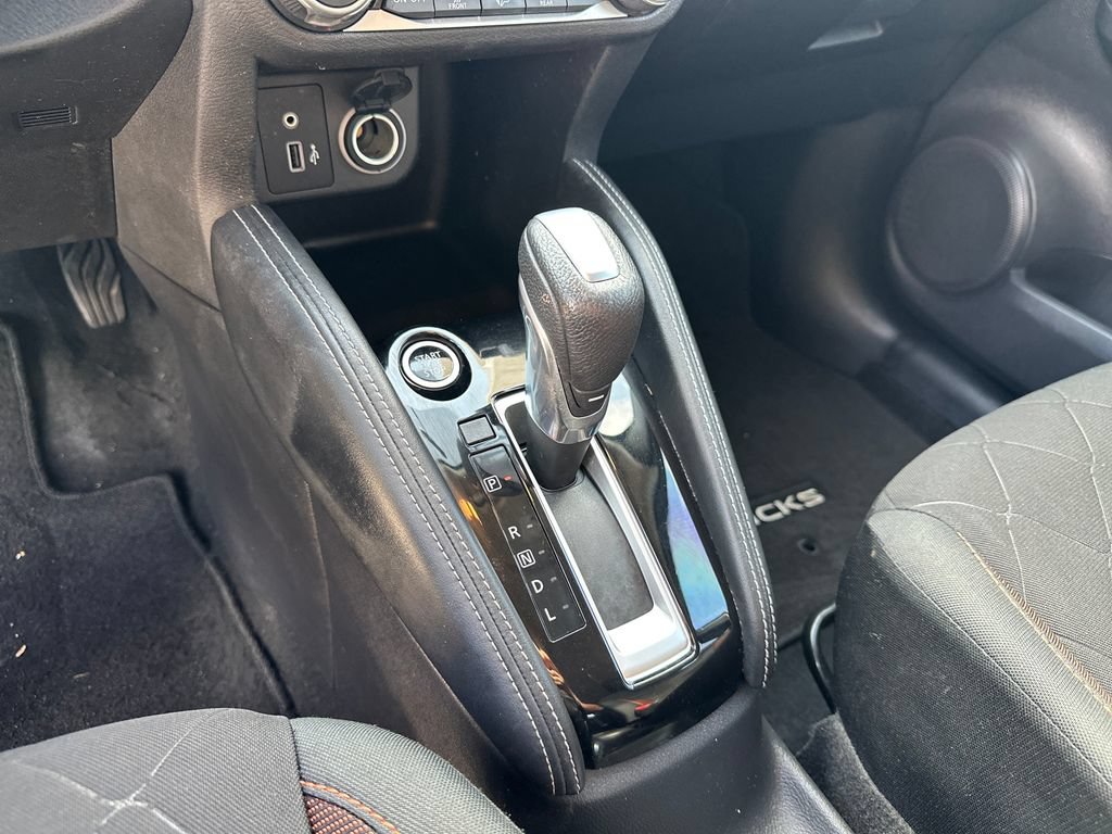 Used 2019 Nissan Kicks SR w/ Exterior Package FWD image 27