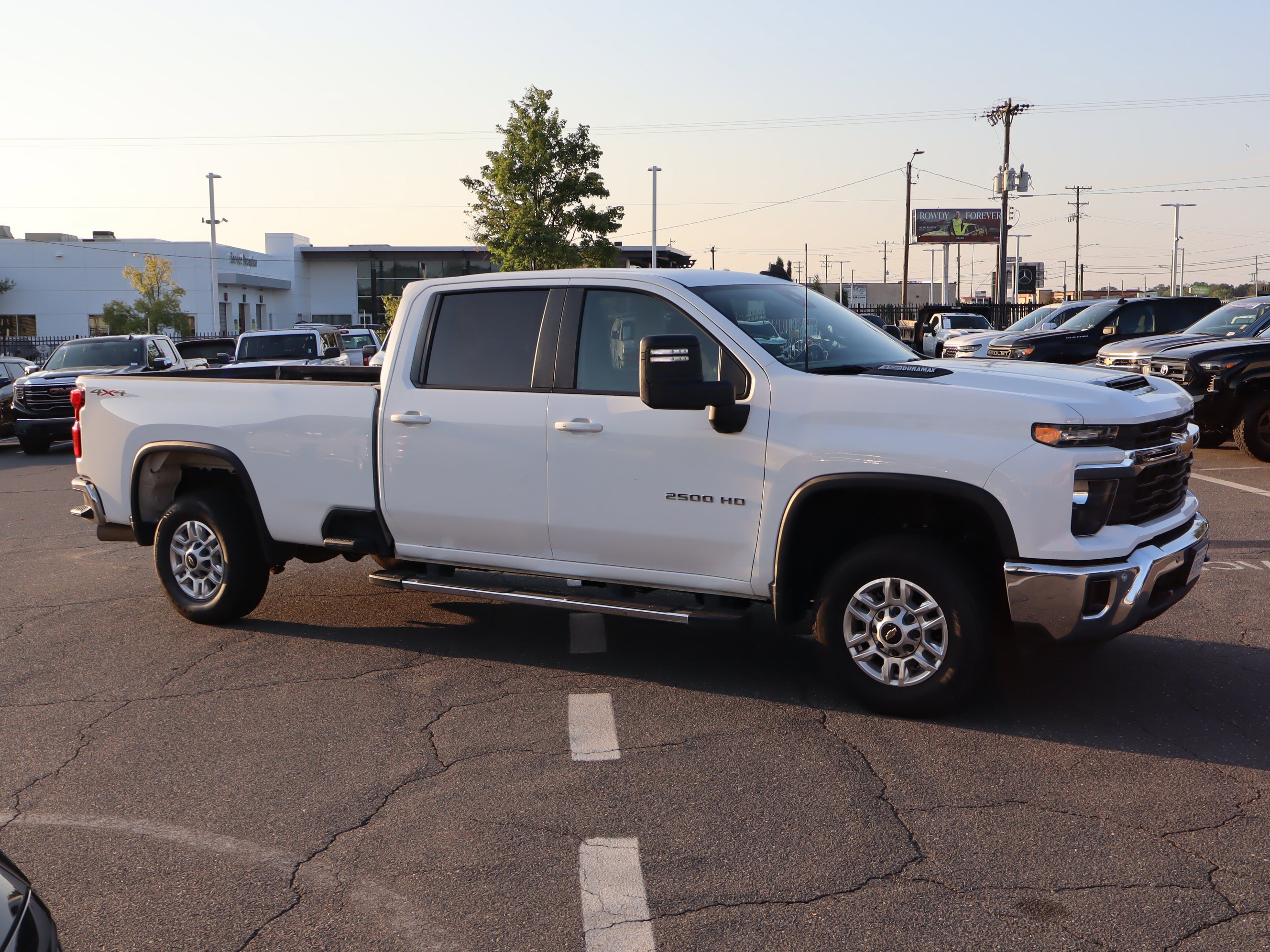 Used 2025 Chevrolet Silverado 2500 LT w/ Safety Package AWD/4WD image 2