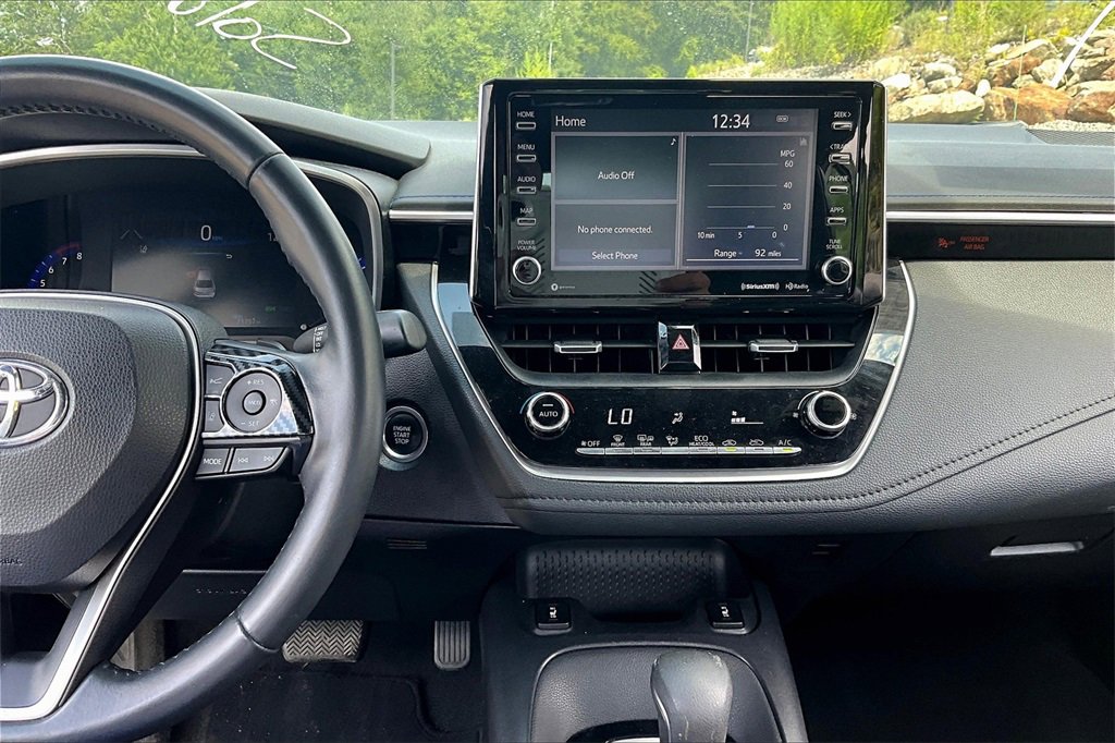 Used 2021 Toyota Corolla XSE image 30