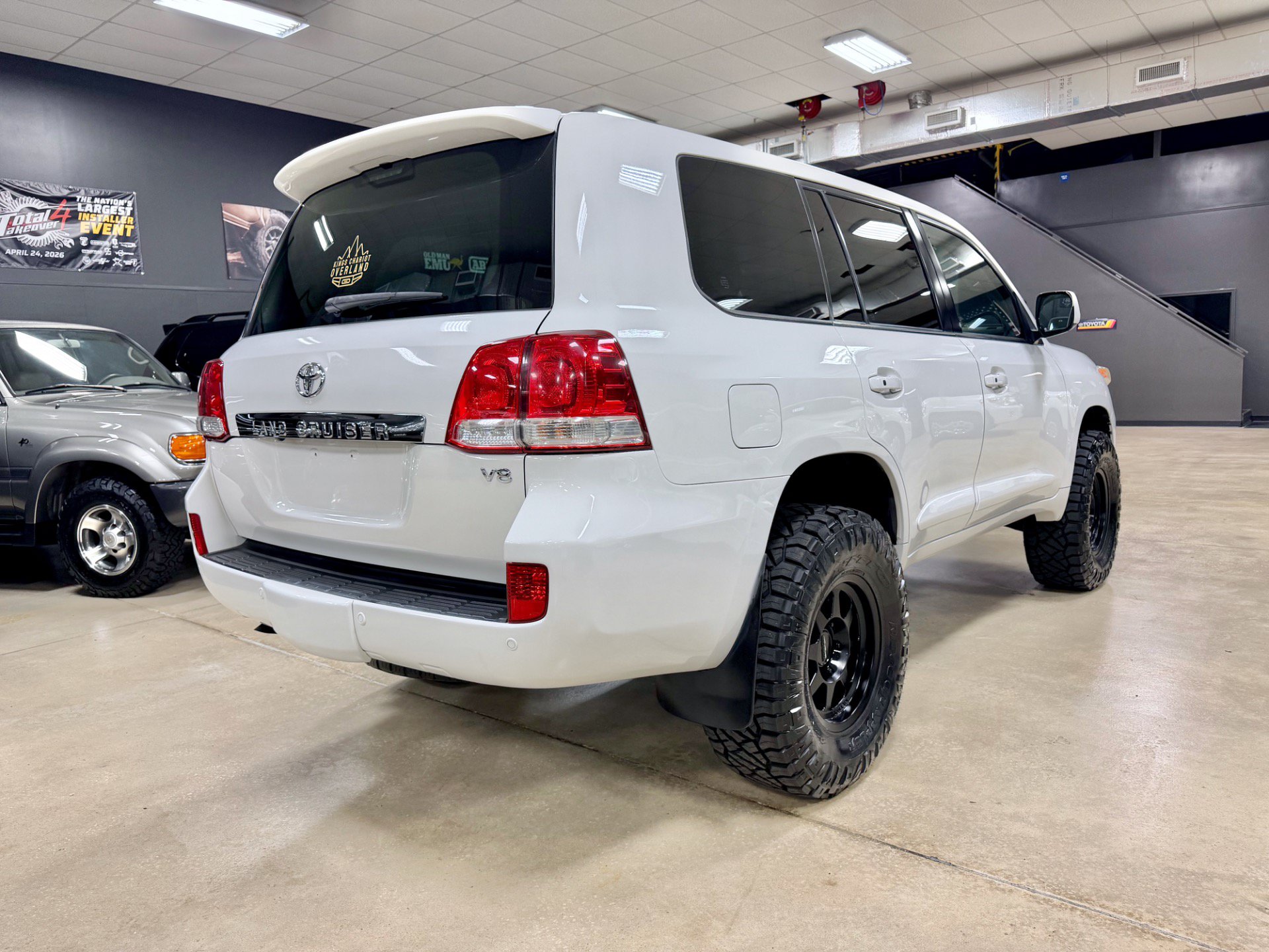 Used 2009 Toyota Land Cruiser w/ Upgrade Pkg AWD/4WD image 7