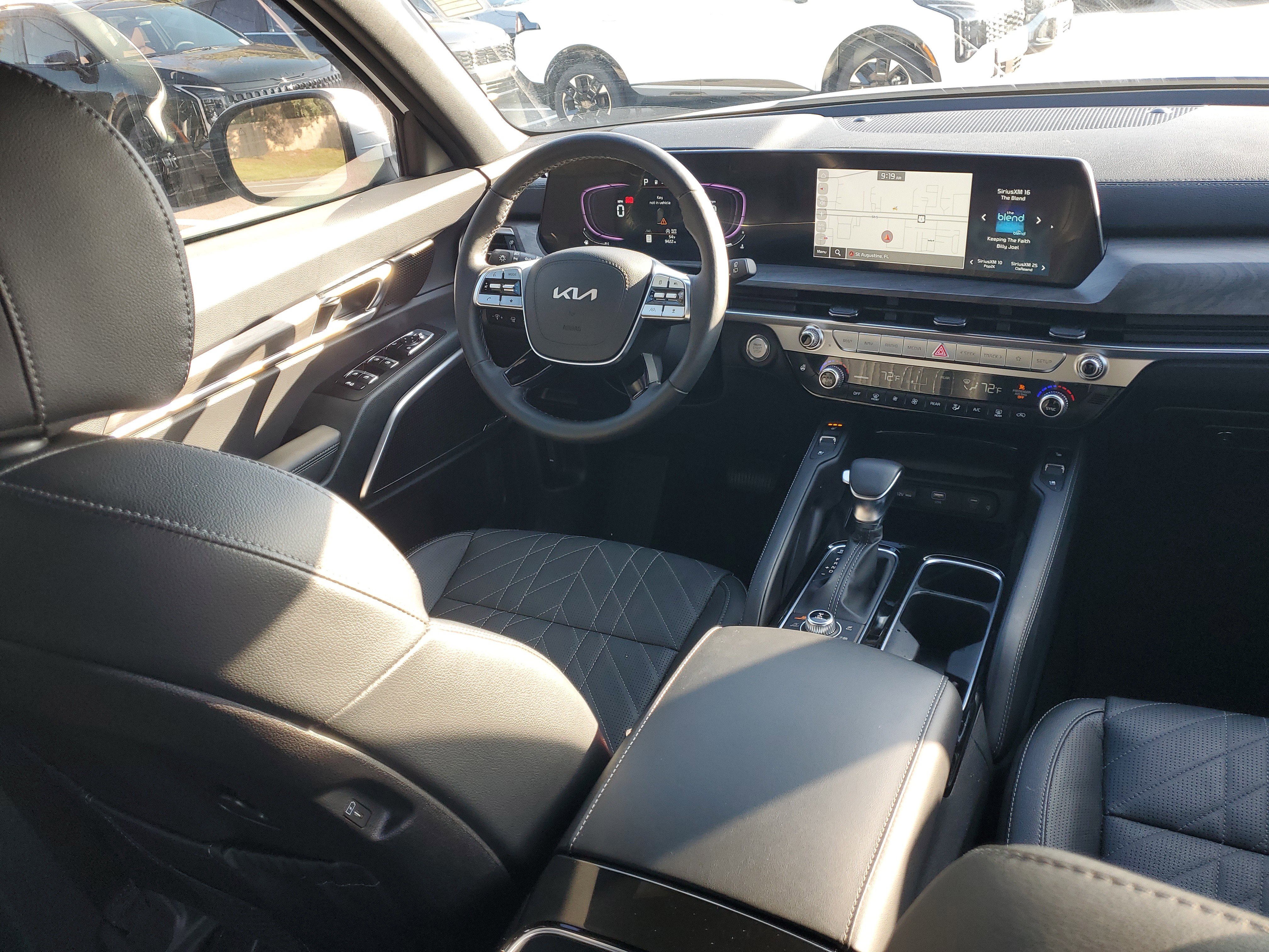 Certified 2025 Kia Telluride AWD image 12