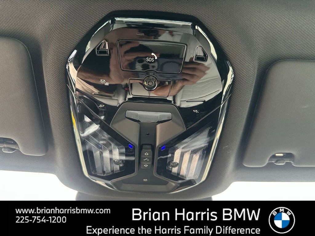 Certified 2025 BMW 530i w/ Premium Package image 17