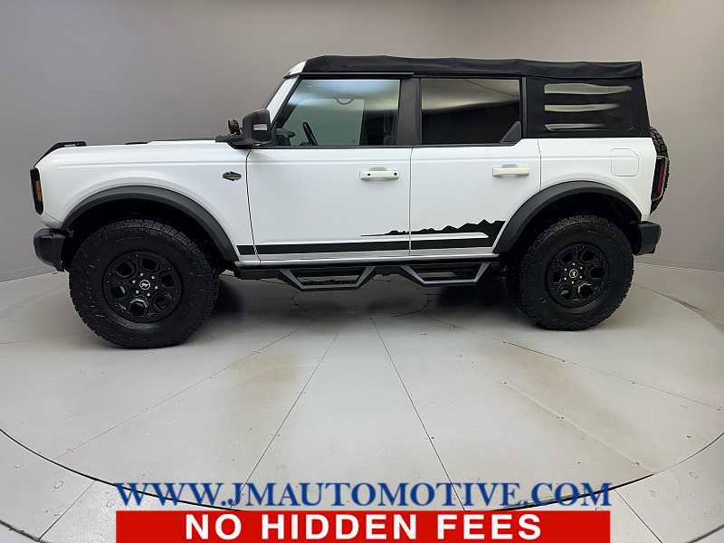 Used 2023 Ford Bronco Wildtrak image 2