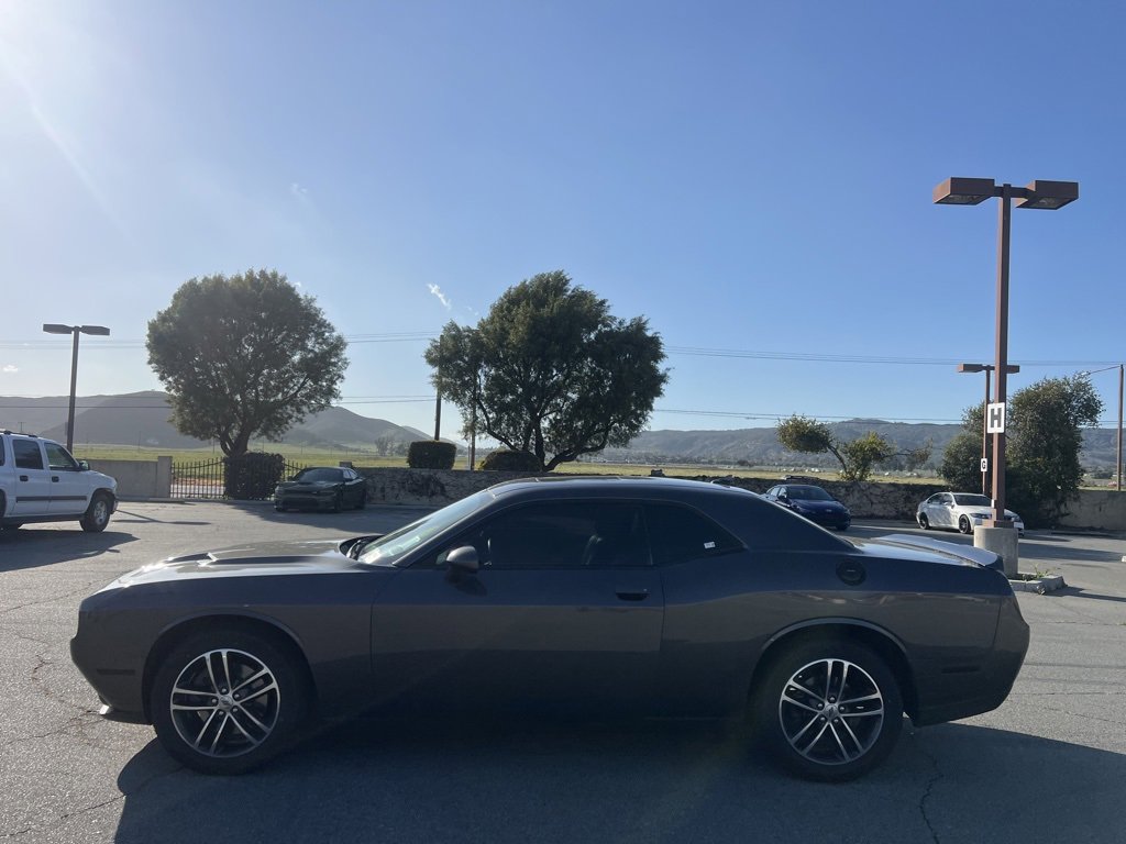 Used 2019 Dodge Challenger SXT w/ Plus Package image 5