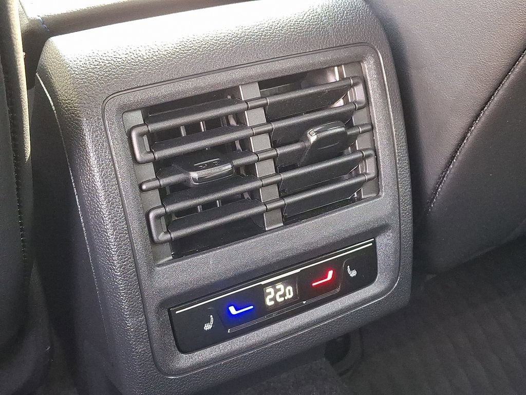 Used 2024 Volkswagen Golf R image 11