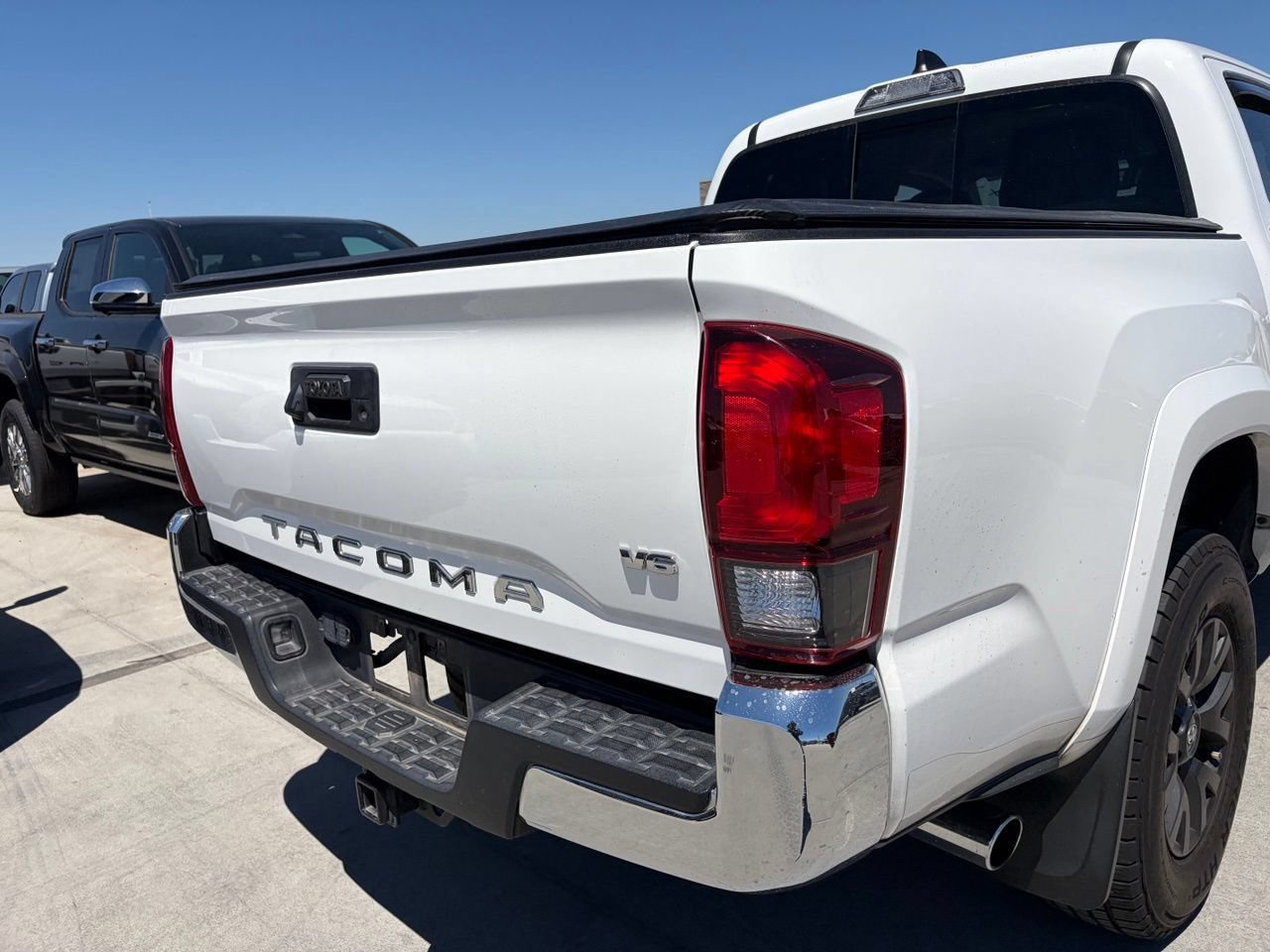 Used 2021 Toyota Tacoma SR5 RWD image 4