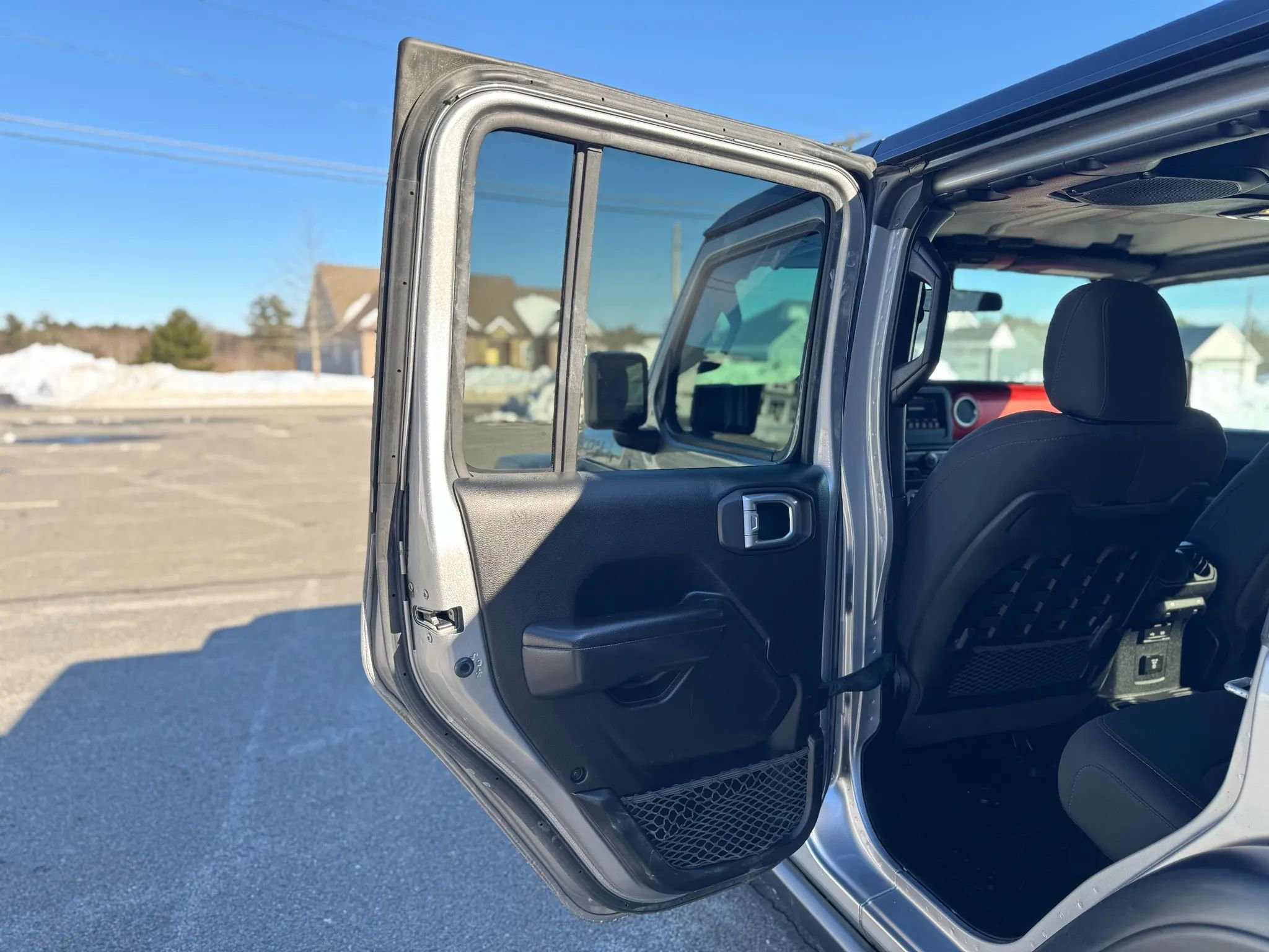 Used 2019 Jeep Wrangler Unlimited Rubicon w/ Cold Weather Group image 16