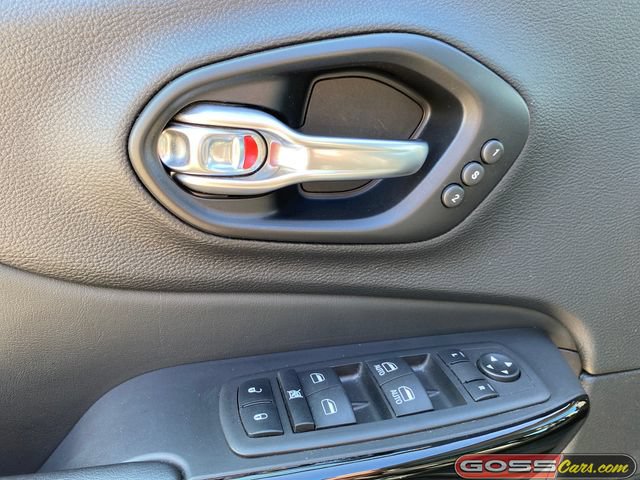 Certified 2023 Jeep Cherokee Altitude Lux w/ Lux Elite Package AWD/4WD image 25