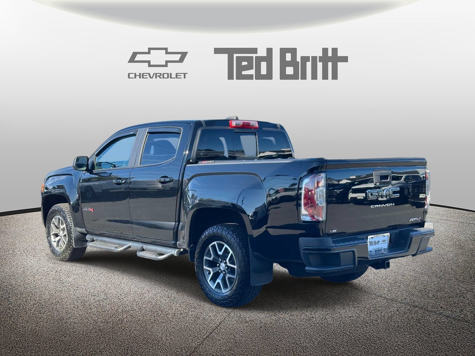 Used 2022 GMC Canyon AT4 w/ Trailering Package AWD/4WD image 6