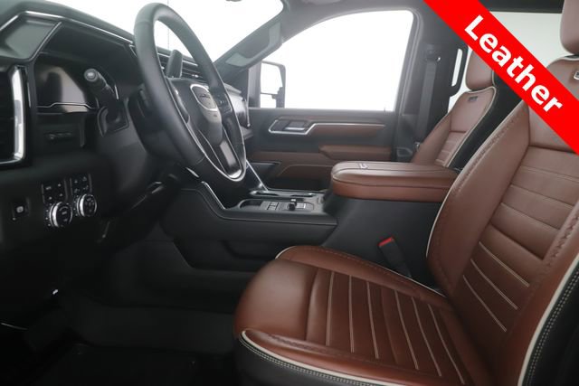 Used 2025 GMC Sierra 3500 Denali Ultimate image 15