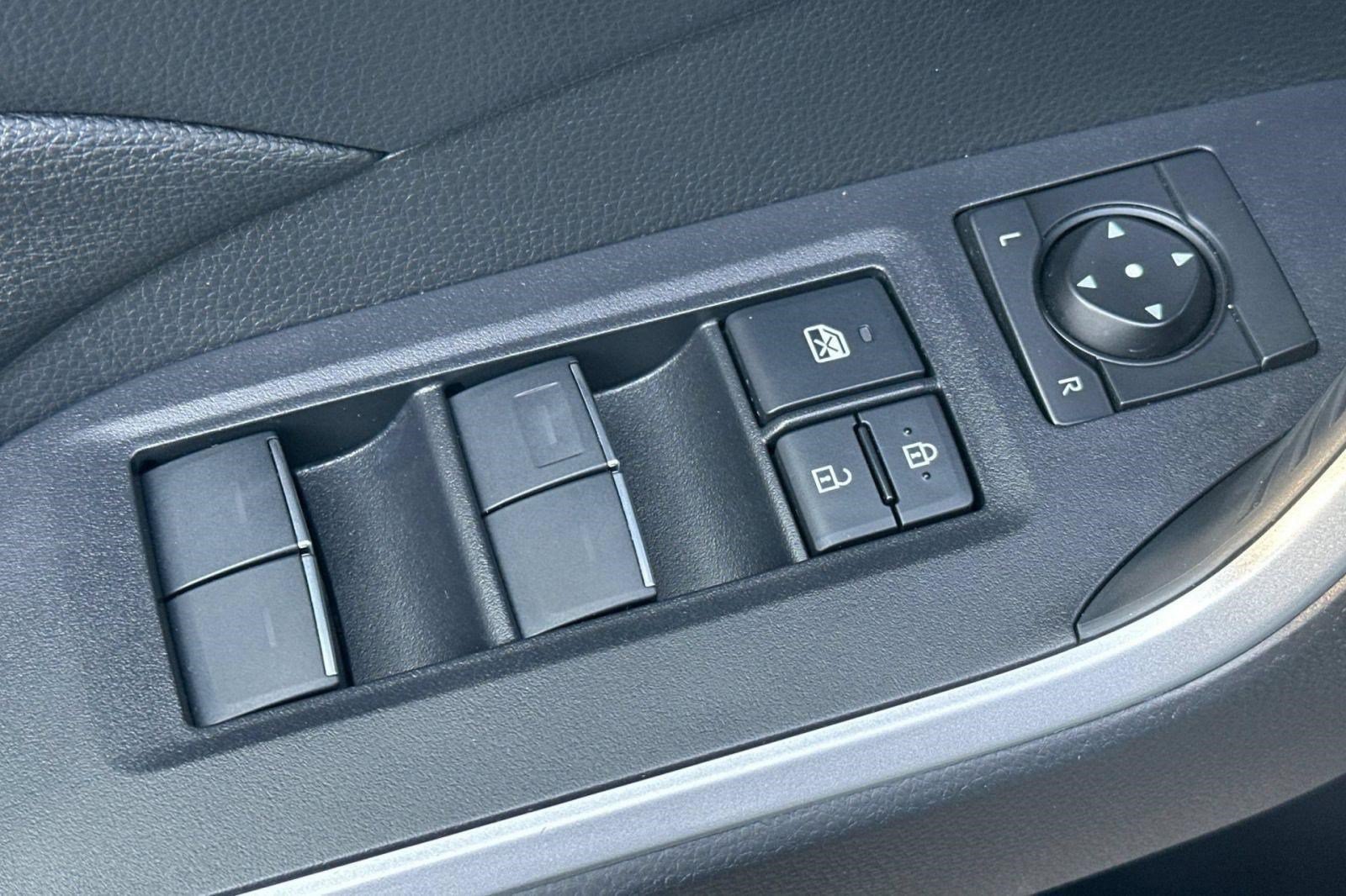 Used 2025 Toyota RAV4 XLE Premium w/ Weather Package AWD/4WD image 14