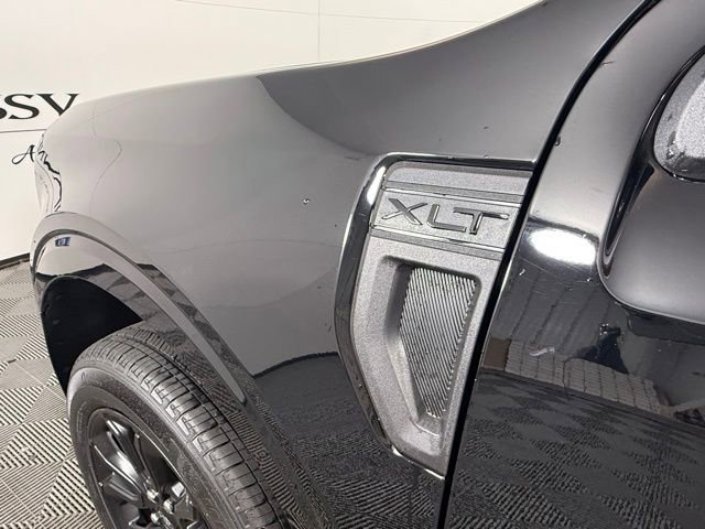 Used 2023 Ford Maverick XLT w/ Black Appearance Package image 12