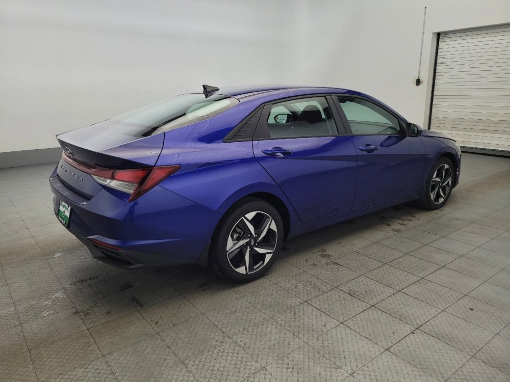 Used 2023 Hyundai Elantra SEL w/ Convenience Package image 10