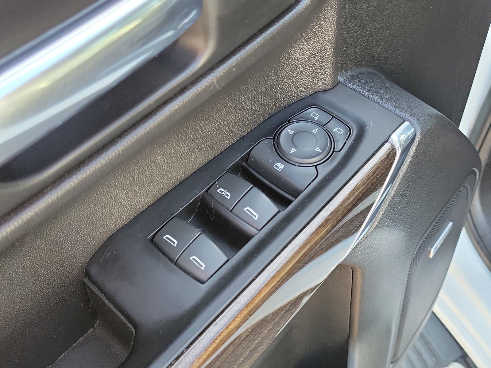 Used 2019 Chevrolet Silverado 1500 LT Trail Boss AWD/4WD image 14