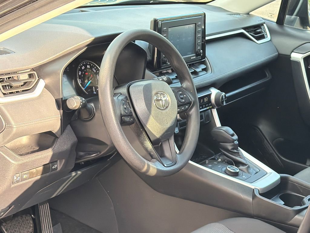 Used 2020 Toyota RAV4 XLE w/ Convenience Package image 17