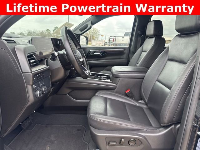 Used 2025 Chevrolet Suburban Z71 image 2