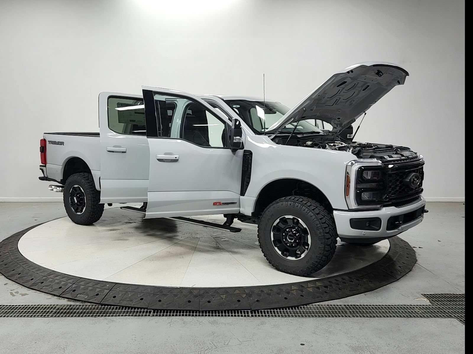 New 2026 Ford F250 Lariat w/ Tremor Off-Road Package AWD/4WD image 18
