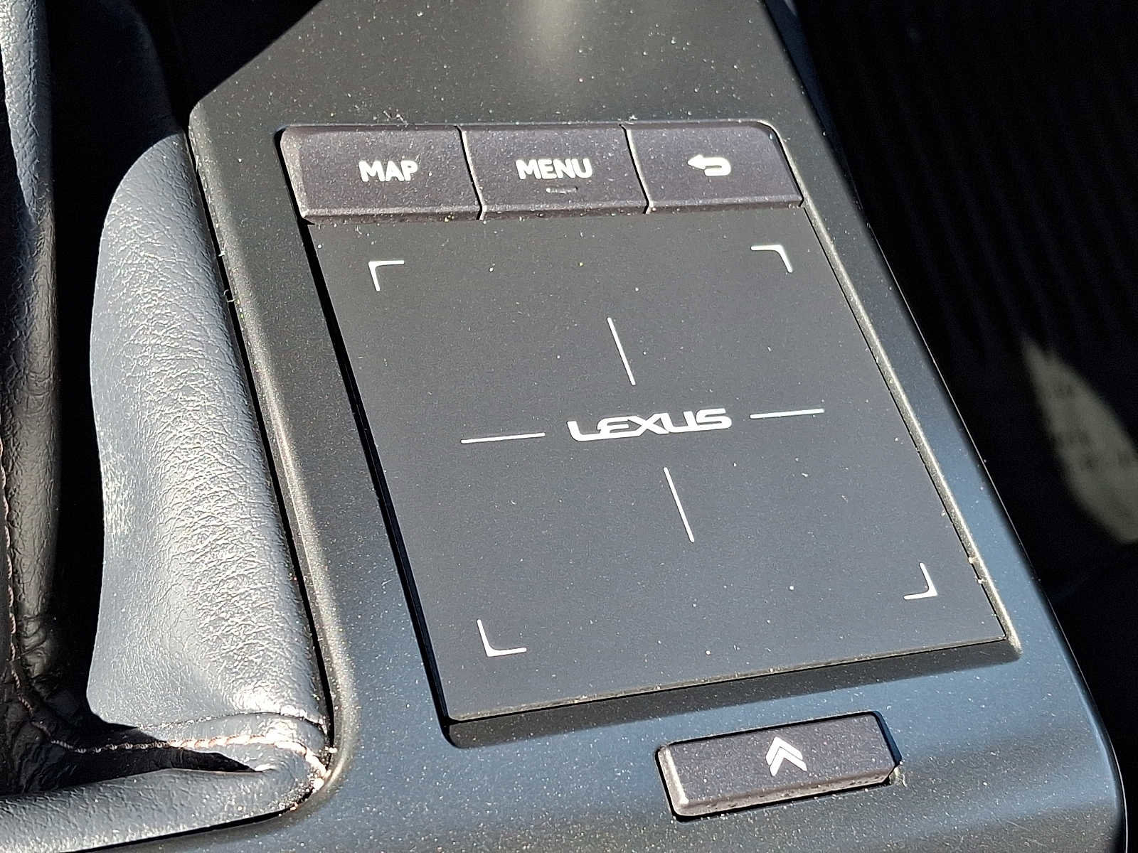 Used 2023 Lexus GX 460 Luxury w/ Sport Design Package AWD/4WD image 22