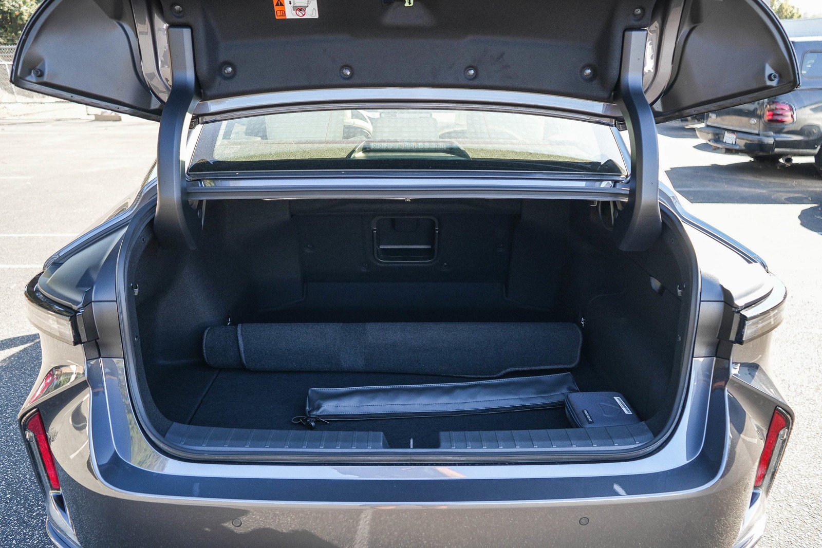 New 2026 Lexus ES 350h AWD w/ Cold Area Package image 25