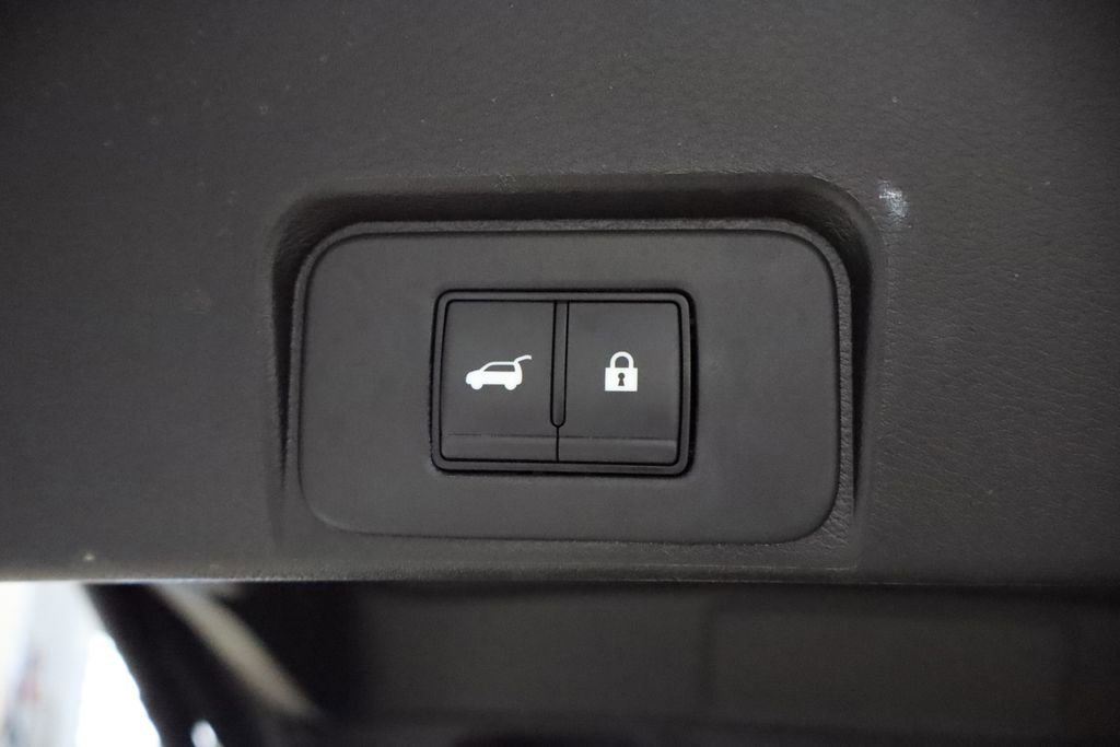 Used 2024 Nissan Rogue SL image 22