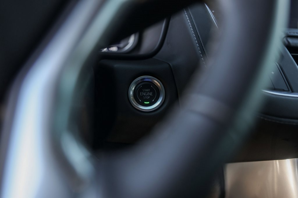 Used 2024 Chevrolet Tahoe LT w/ Luxury Package image 19