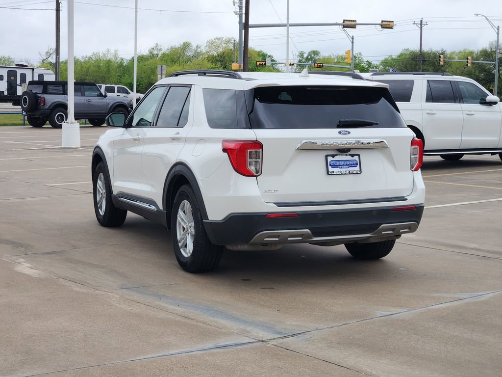 Used 2021 Ford Explorer XLT w/ Equipment Group 202A image 5