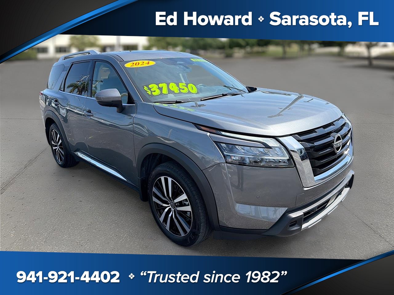 Used 2024 Nissan Pathfinder Platinum w/ Cargo Package