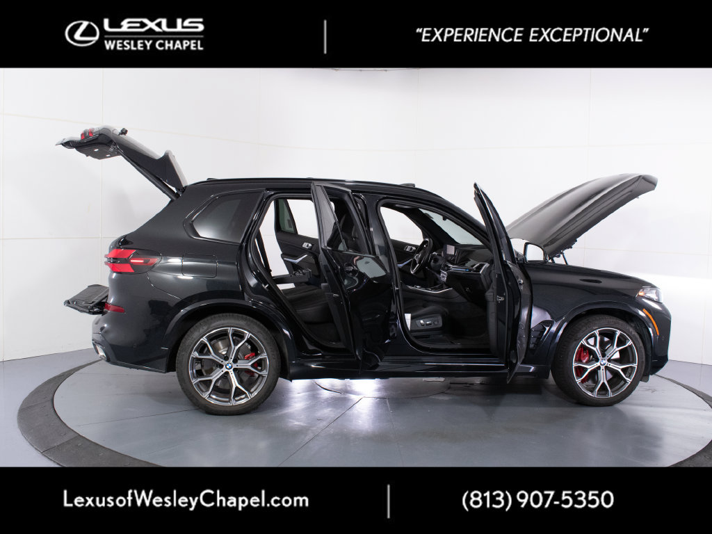 Used 2026 BMW X5 xDrive50e w/ M Sport Package AWD/4WD image 11
