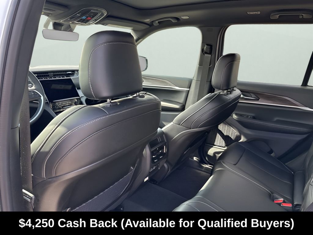 New 2025 Jeep Grand Cherokee Limited AWD/4WD image 18