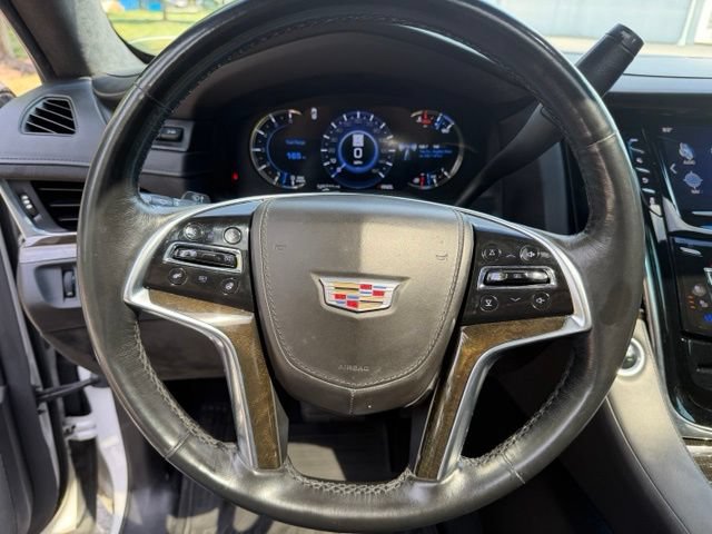 Used 2017 Cadillac Escalade ESV Platinum AWD/4WD image 14
