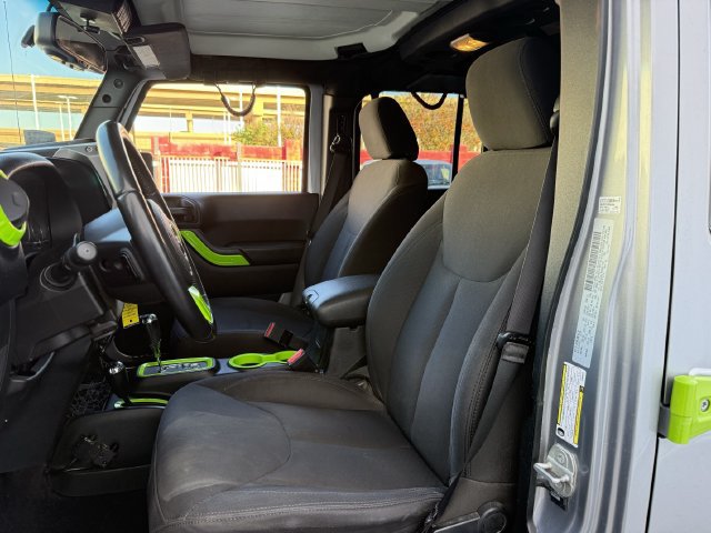 Used 2018 Jeep Wrangler Unlimited Sport S AWD/4WD image 24