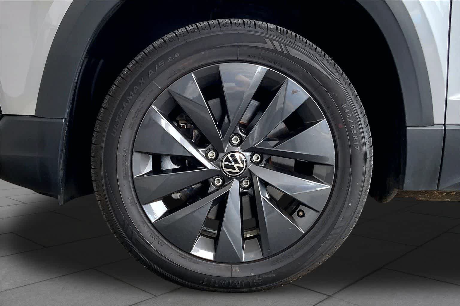 Used 2024 Volkswagen Taos S FWD image 11