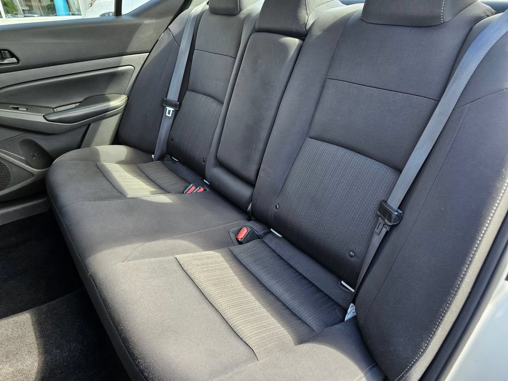 Used 2024 Nissan Altima 2.5 SV FWD image 19