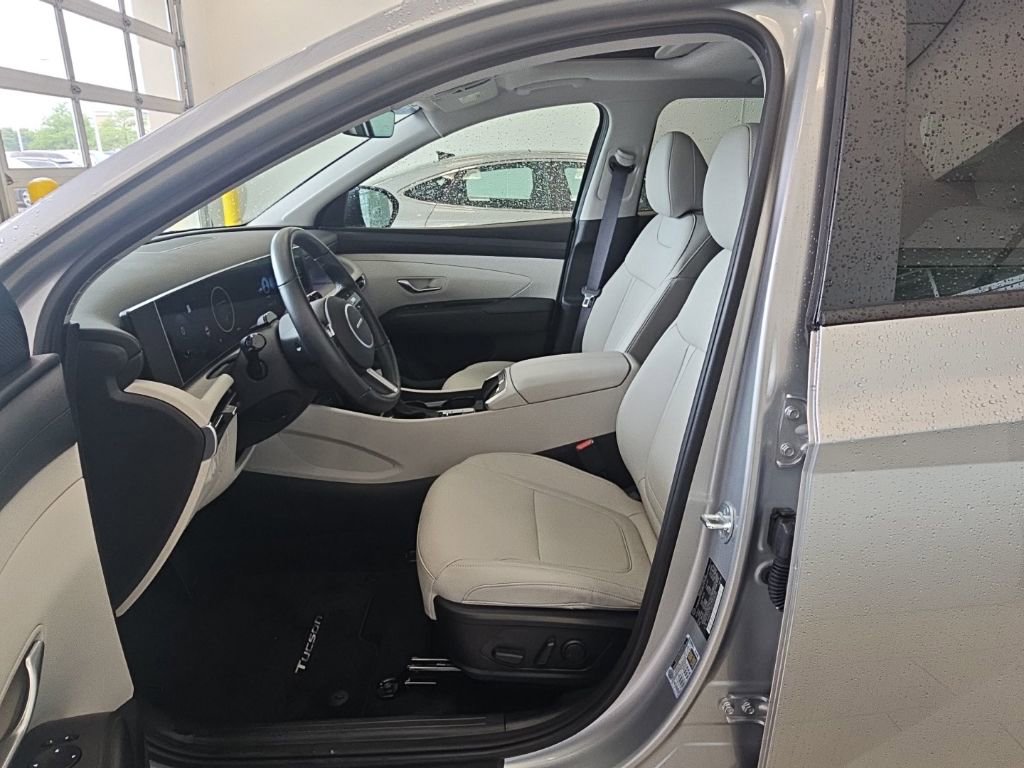 Certified 2025 Hyundai Tucson SEL AWD/4WD image 9