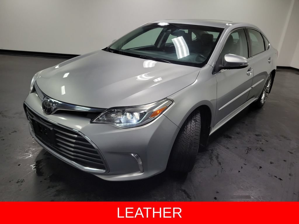 Used 2018 Toyota Avalon Limited w/ All Weather Liner Package FWD image 4
