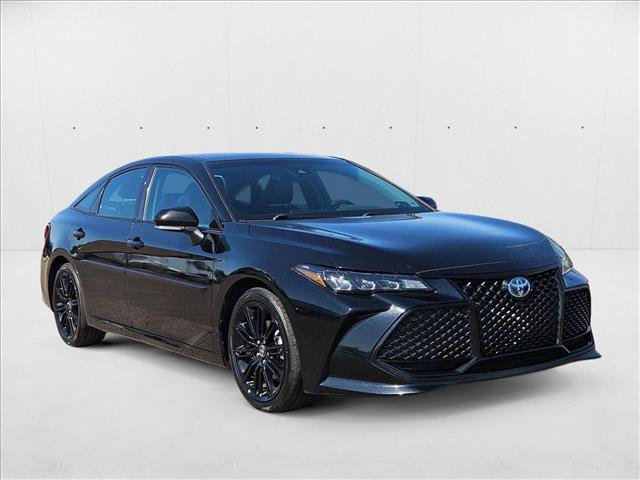 Used 2022 Toyota Avalon XSE image 3