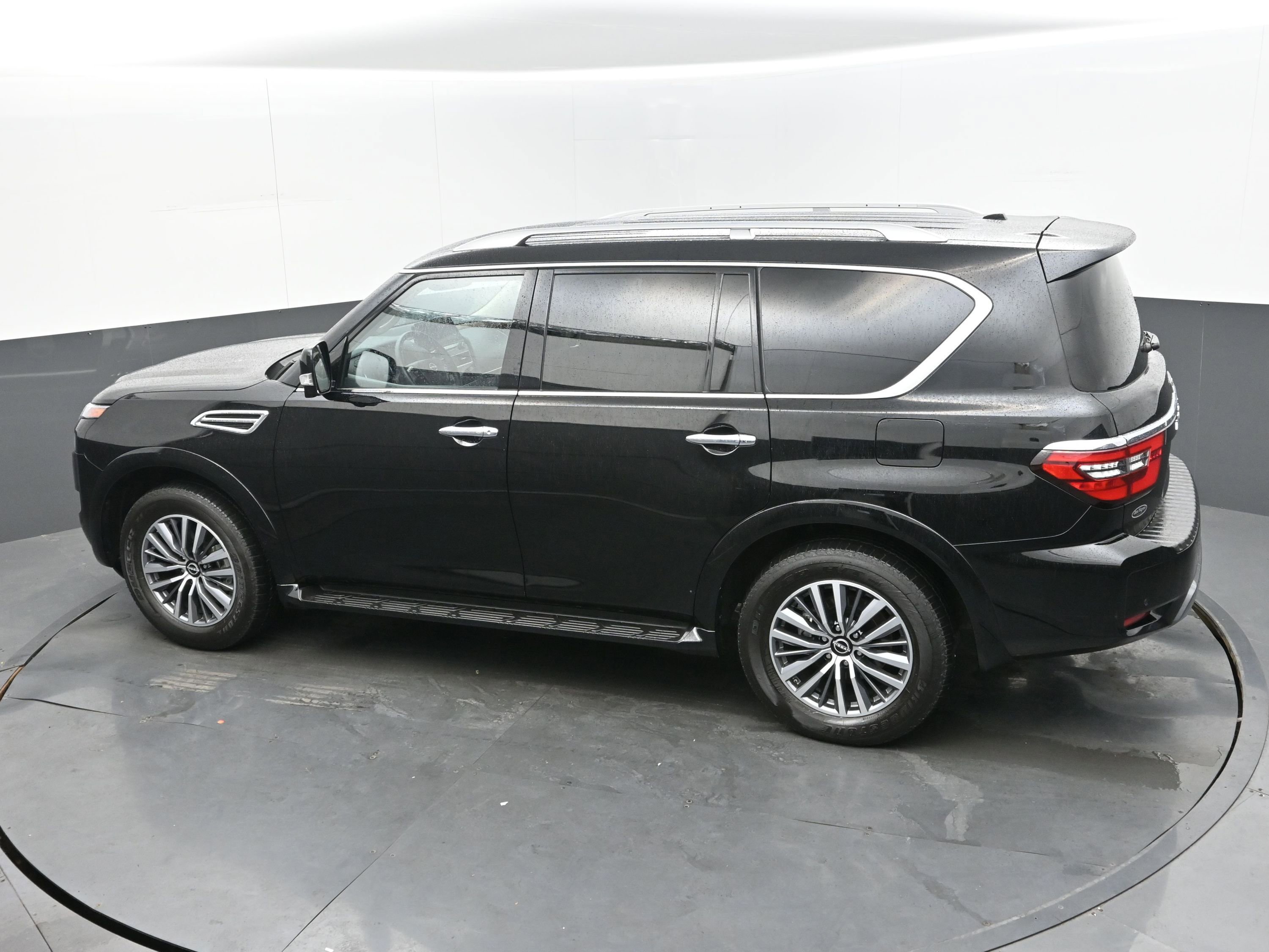Used 2024 Nissan Armada SL w/ Cargo Package image 32