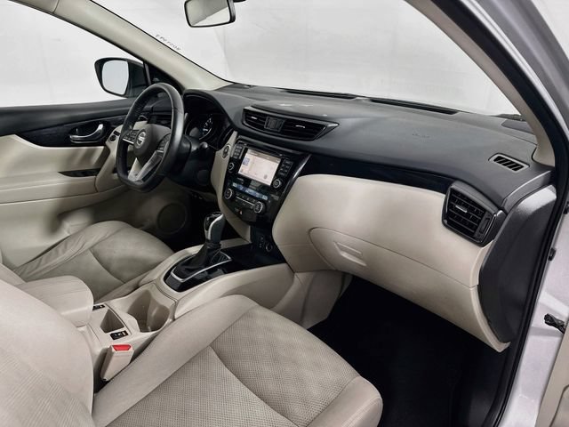 Used 2018 Nissan Rogue Sport SV w/ SV Technology Package AWD/4WD image 29