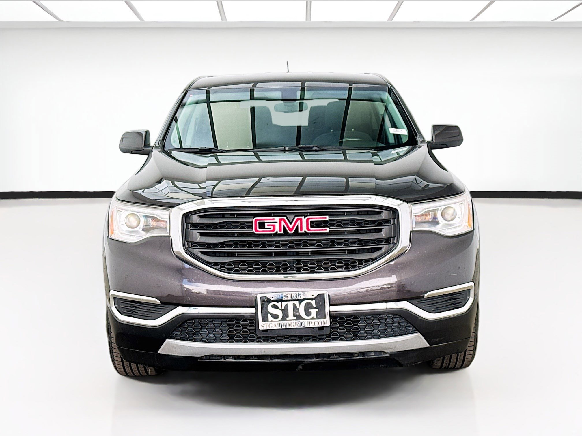 Used 2019 GMC Acadia SLE w/ LPO, Floor Liner Package FWD image 2