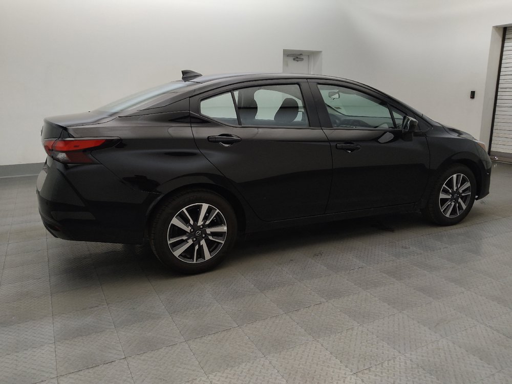 Used 2025 Nissan Versa SV FWD image 10
