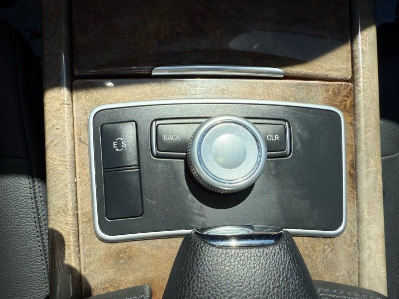 Used 2011 Mercedes-Benz E 350 4MATIC image 18