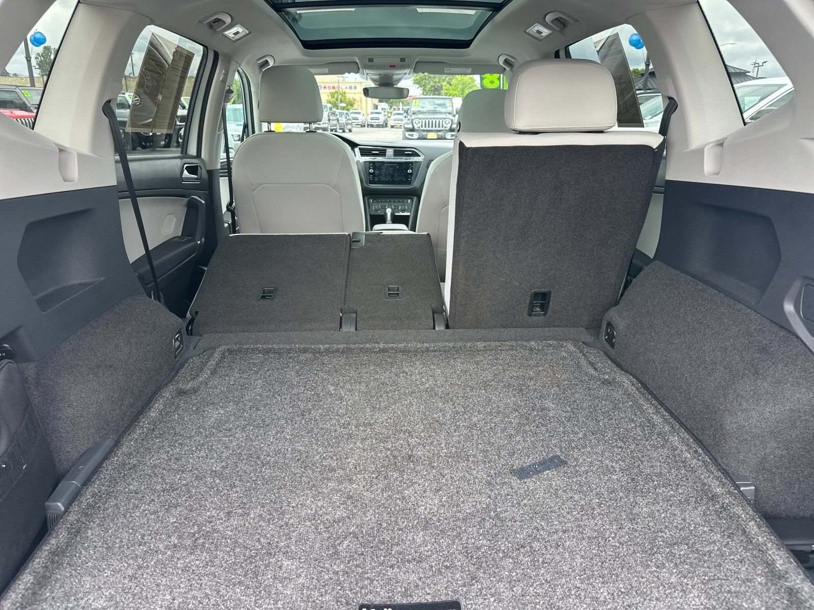 Used 2018 Volkswagen Tiguan SEL Premium AWD/4WD image 15