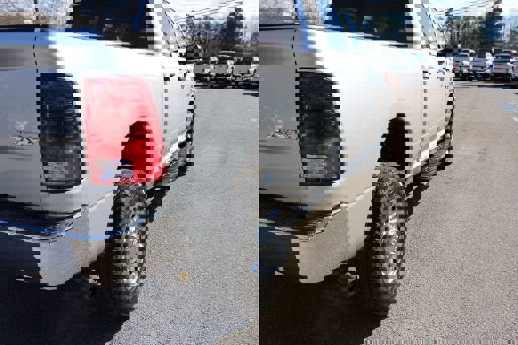 Used 2018 RAM 2500 Tradesman w/ Chrome Appearance Group image 21