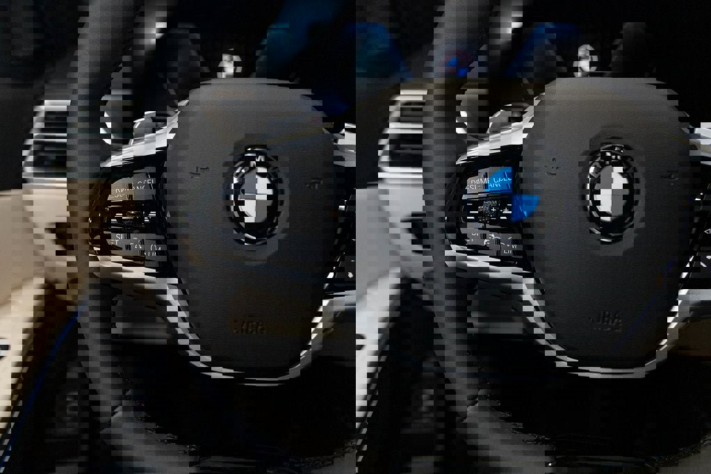 New 2026 BMW 330i xDrive Sedan w/ Convenience Package image 25