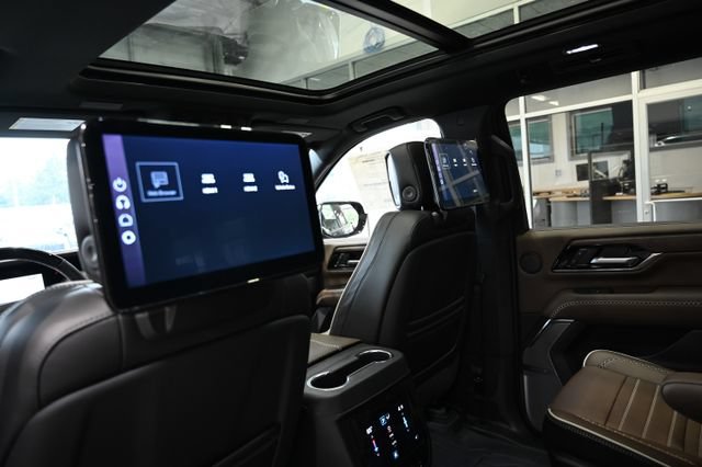 New 2026 GMC Yukon XL Denali Ultimate w/ LPO, Floor Liner Package AWD/4WD image 28