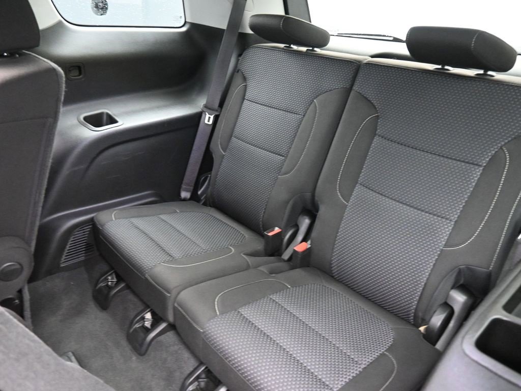 Used 2023 GMC Acadia SLE w/ Driver Convenience Package image 14